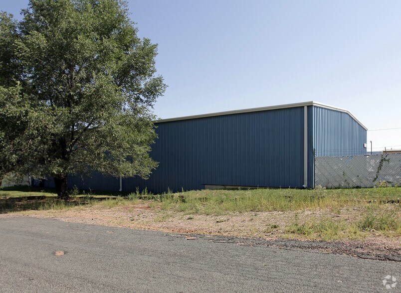 More Photos Of 2250 Busch Ave, Colorado Springs Warehouse For Lease
