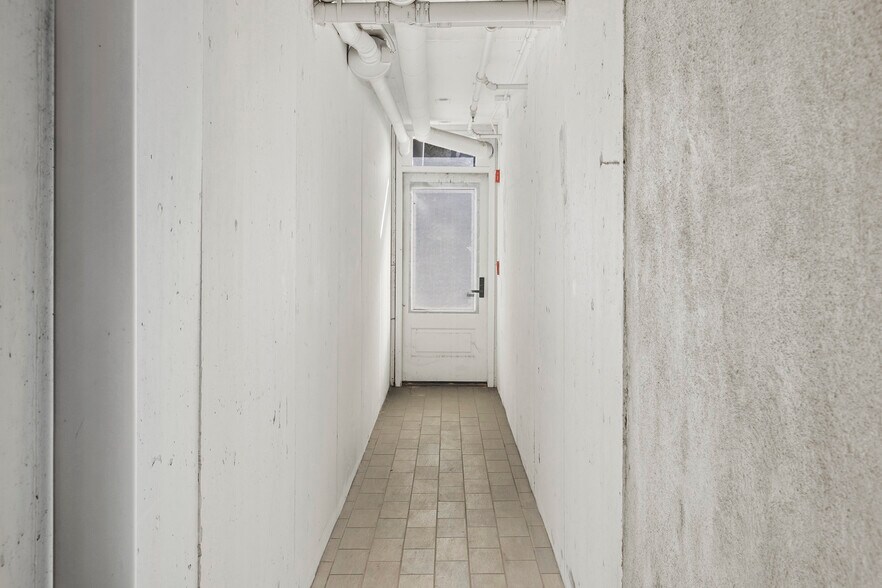 More Photos Of 566 S Van Ness Ave, San Francisco Apartments For Sale