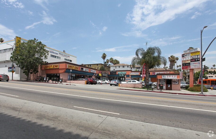 Primary Photo Of 3601-3615 W 6th St, Los Angeles Unknown For Lease