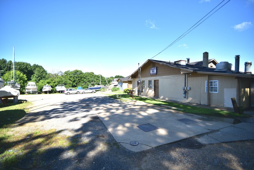 More Photos Of 12364 Neale Sound Dr, Cobb Island Marina For Sale