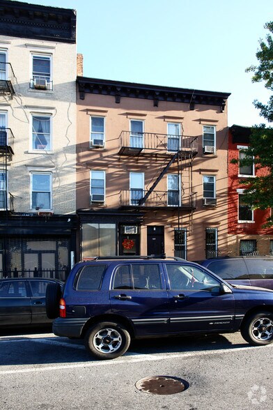 Primary Photo Of 569 Union St, Brooklyn Apartments For Lease