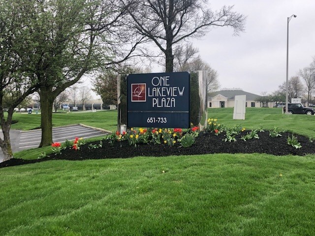 Primary Photo Of 651 Lakeview Plaza Blvd, Worthington Unknown For Lease