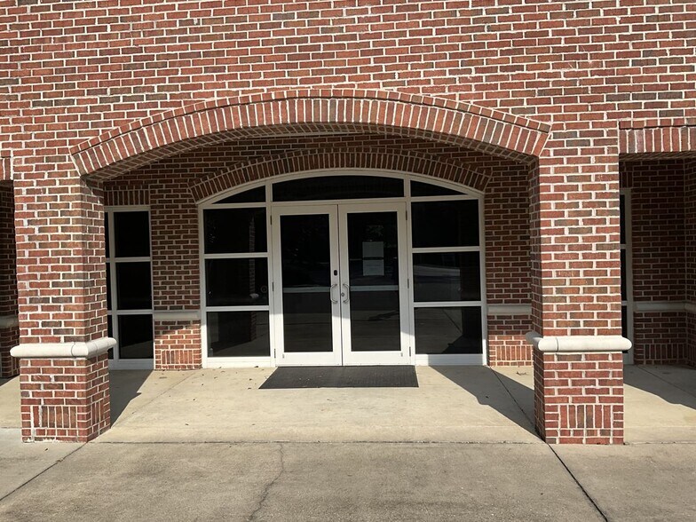 More Photos Of 5784 Chumuckla Hwy, Pace Freestanding For Sale