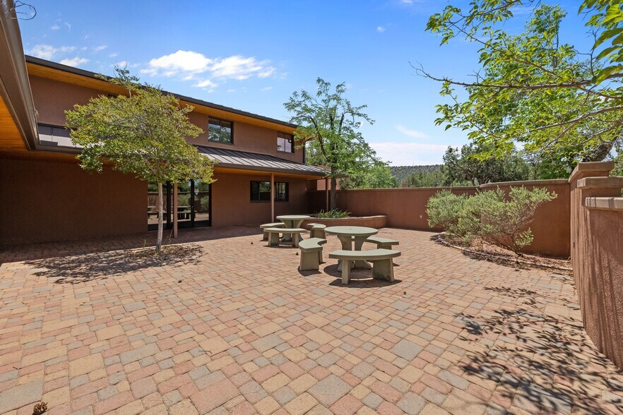 More Photos Of 75 Kallof Pl, Sedona Loft Creative Space For Lease