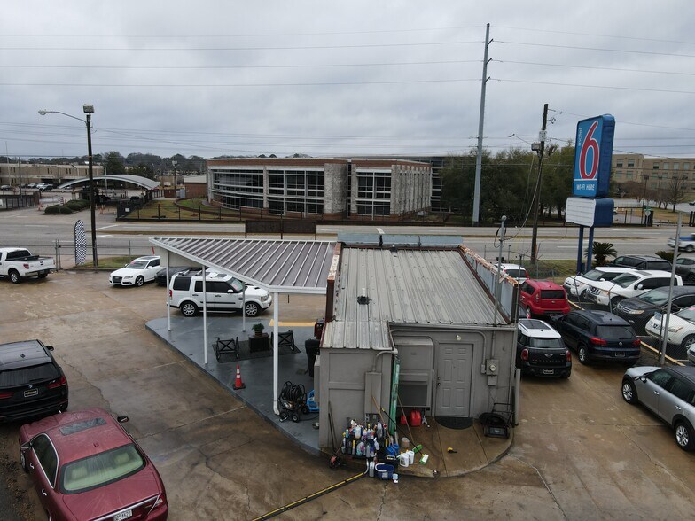 1777 Cong W L Dickinson Dr, Montgomery, AL 36109 Auto Dealership For