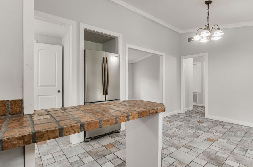 More Photos Of 815 Beverly Pky, Pensacola General Retail For Sale