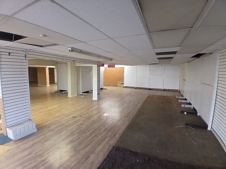 More Photos Of 1595 W Foothill Blvd, Upland Freestanding For Lease