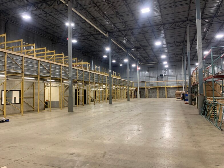 More Photos Of 1042-1050 W Swanzey Rd, Swanzey Warehouse For Sale