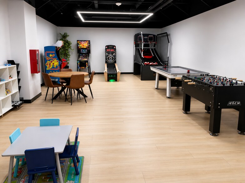 More Photos Of 200 E Van Buren St, Phoenix Office For Lease