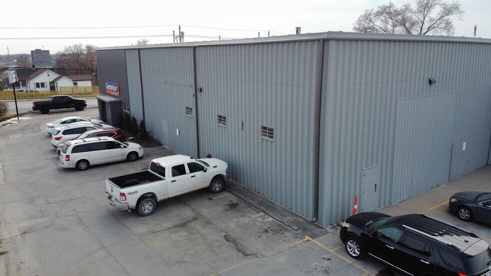 More Photos Of 2900 F St, Omaha Warehouse For Sale