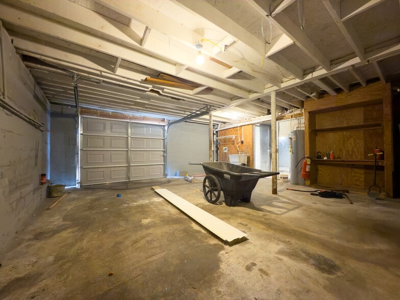 More Photos Of 605 Roberts Dr, Riverdale Office For Lease