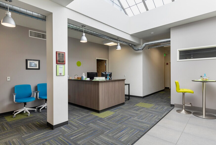 More Photos Of 4241 21st Ave W, Seattle Office For Sale
