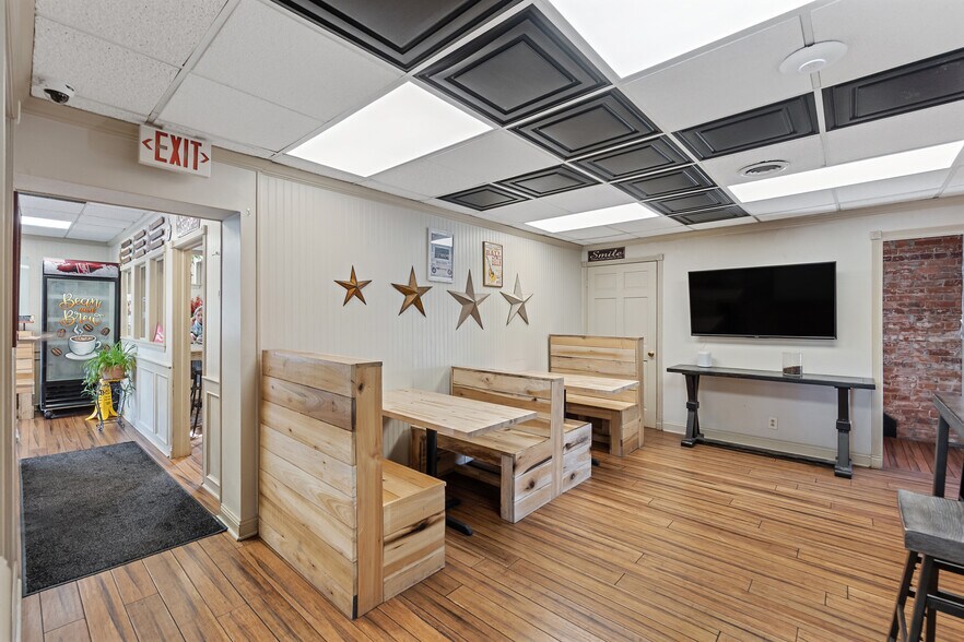 More Photos Of 97 E Main St, Batavia Office For Sale