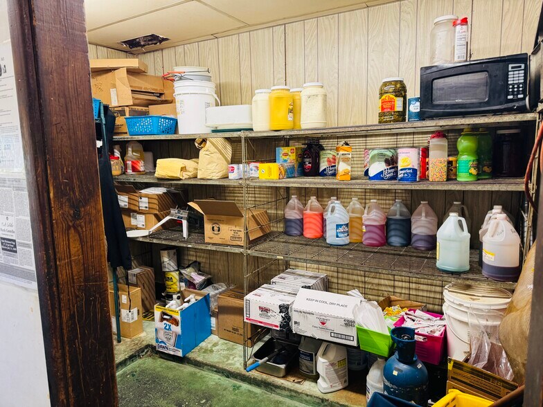 More Photos Of 305 N Broadway St, Poteau Restaurant For Sale