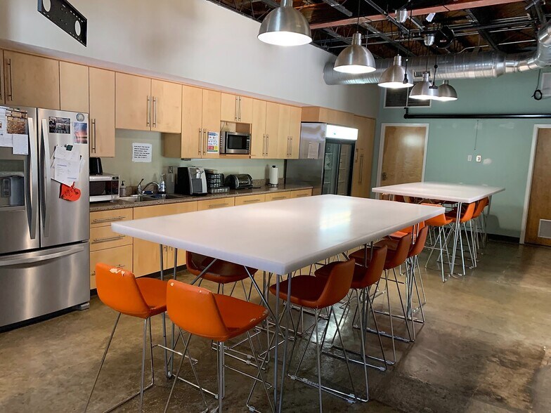 More Photos Of 3200 N Carolina Ave, North Charleston Office For Sale