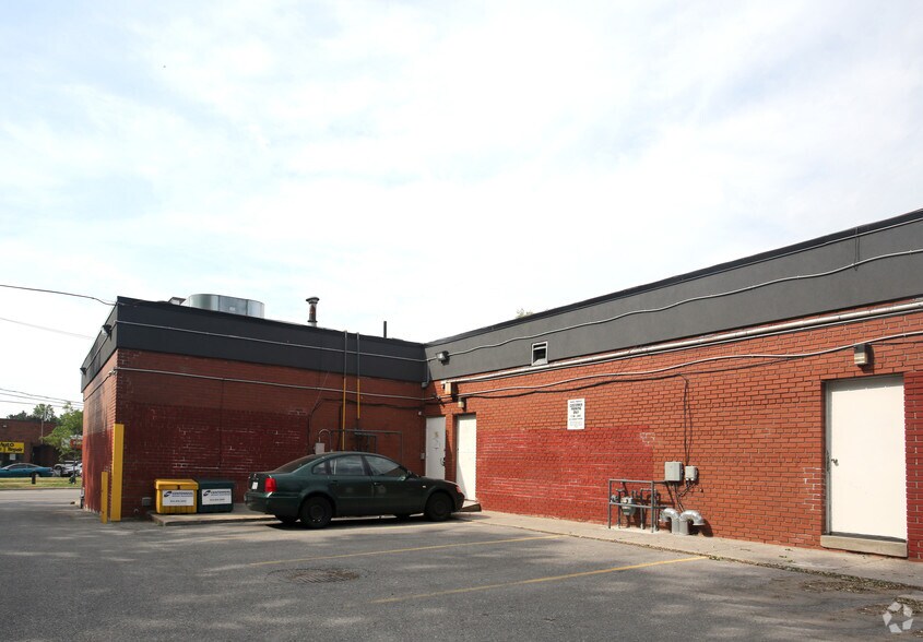 More Photos Of 305 Port Union Rd, Toronto Storefront Retail Office For Lease