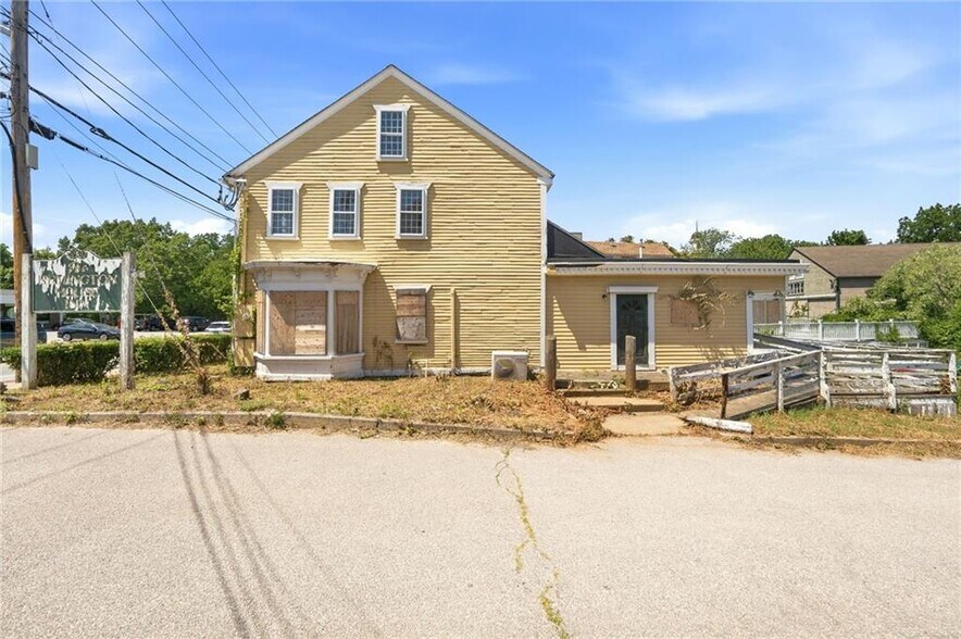 More Photos Of 3376 Post Rd, Warwick Restaurant For Sale