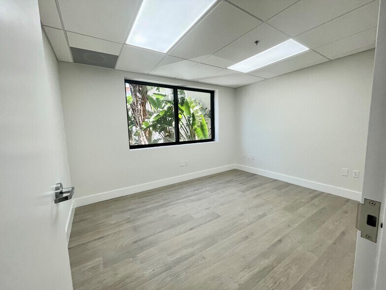 More Photos Of 7925 NW 12th St, Doral Unknown For Lease