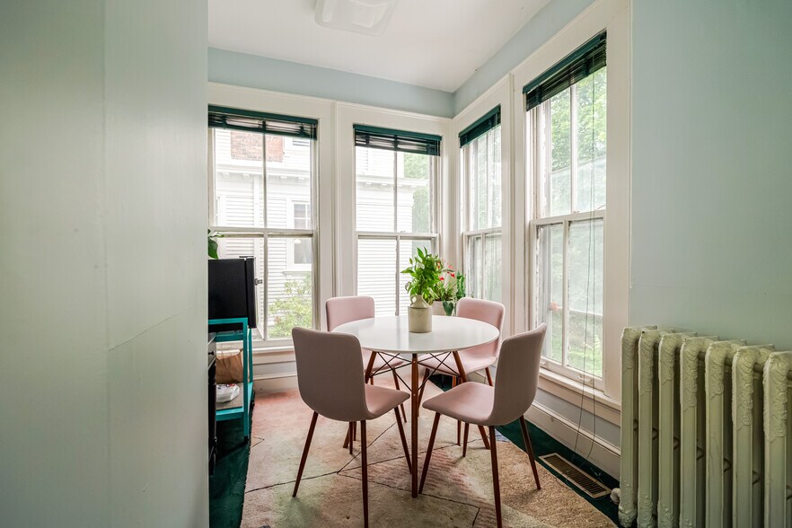 More Photos Of 437 E Allen St, Hudson Office For Sale