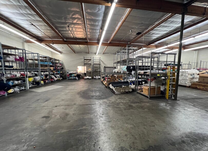More Photos Of 1415 Newton St, Los Angeles Warehouse For Lease
