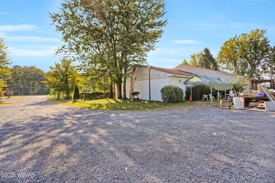 More Photos Of 8265 State Route 405, Milton Freestanding For Sale