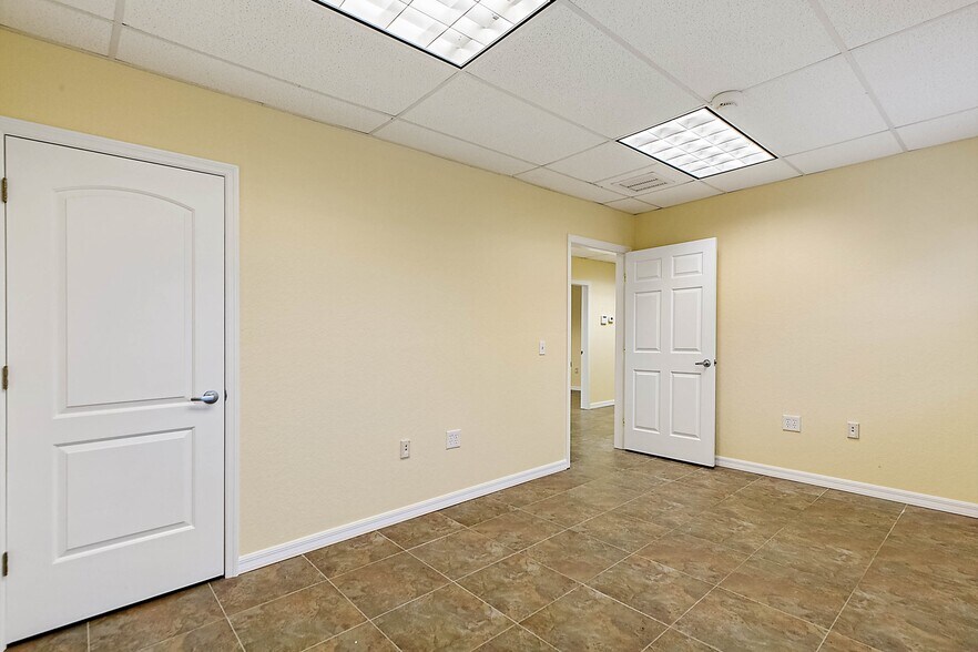 More Photos Of 6790 65th Way N, Pinellas Park Freestanding For Lease