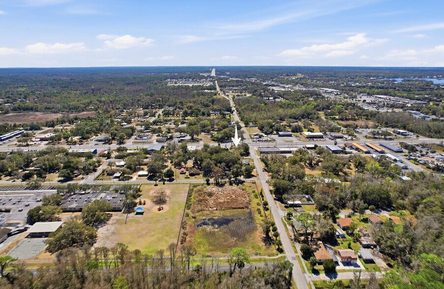 More Photos Of 823 NE 5th St, Crystal River Office For Sale