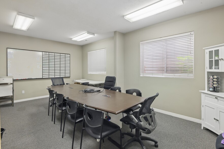 More Photos Of 177 E Fort Union Blvd, Midvale Office For Sale
