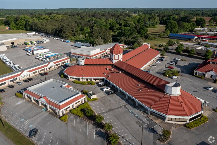 More Photos Of 6521 Highway 69 S, Tuscaloosa Unknown For Lease