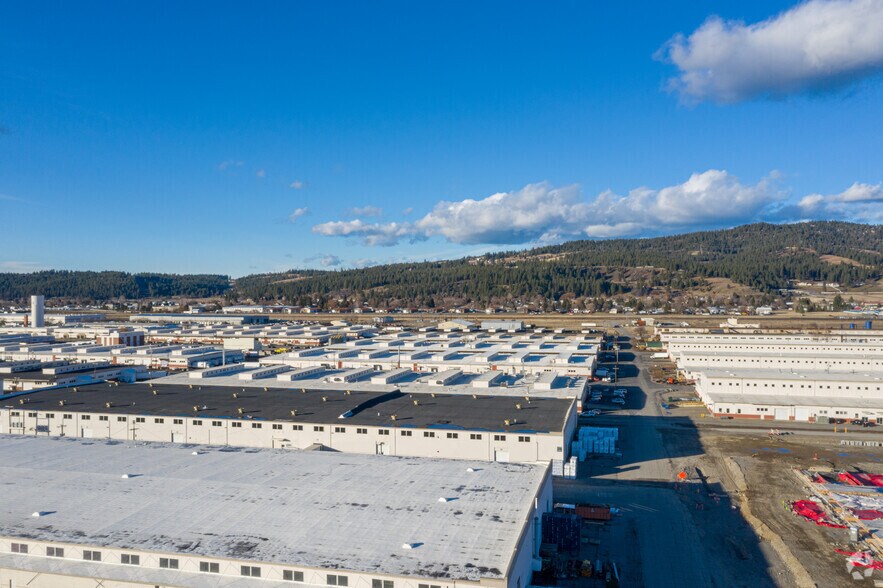 More Photos Of 3808 N Sullivan Rd, Spokane Valley Warehouse For Lease