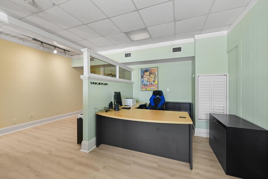 More Photos Of 828 White St, Key West Office For Lease