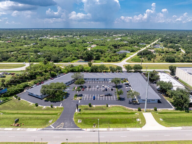 More Photos Of 20020 Veterans Blvd, Port Charlotte Office For Lease