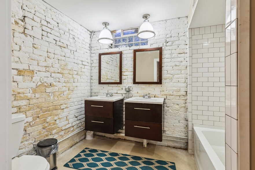 More Photos Of 801 Literary Rd, Cleveland Storefront Retail Residential For Sale