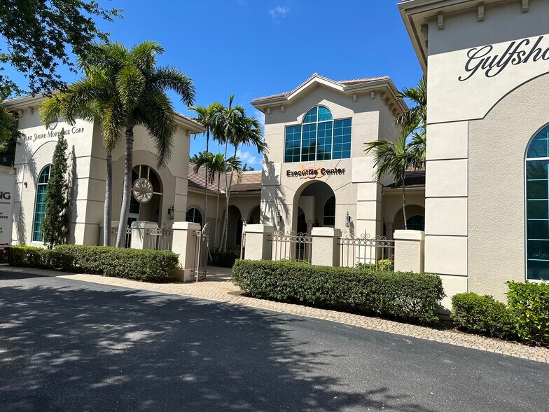 More Photos Of 8891 Brighton Ln, Bonita Springs Loft Creative Space For Sale