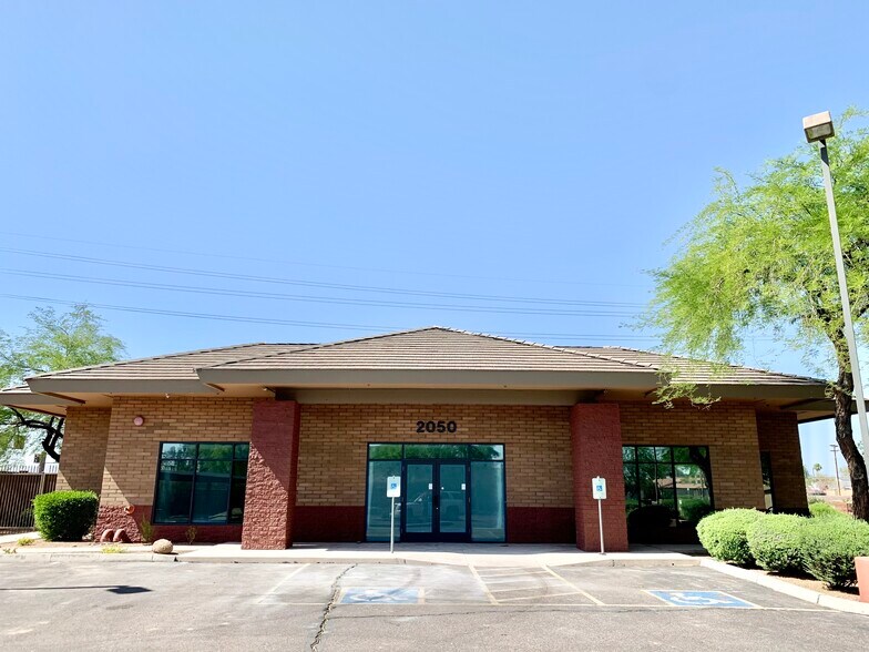 Primary Photo Of 2050 S Cottonwood Dr, Tempe Medical For Lease