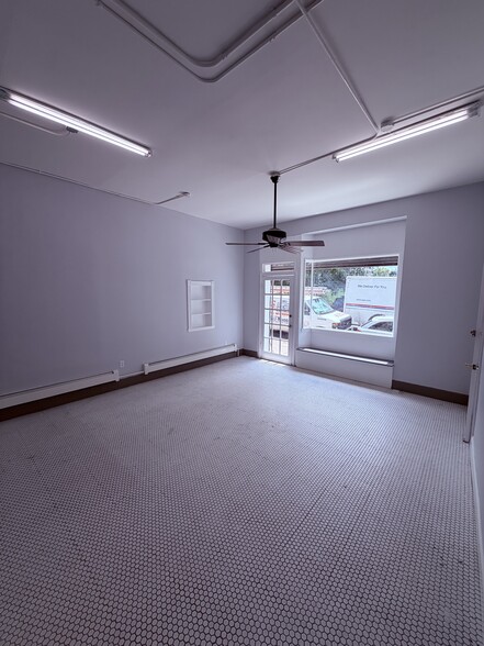 More Photos Of 225 34th St, Brooklyn Light Manufacturing For Lease