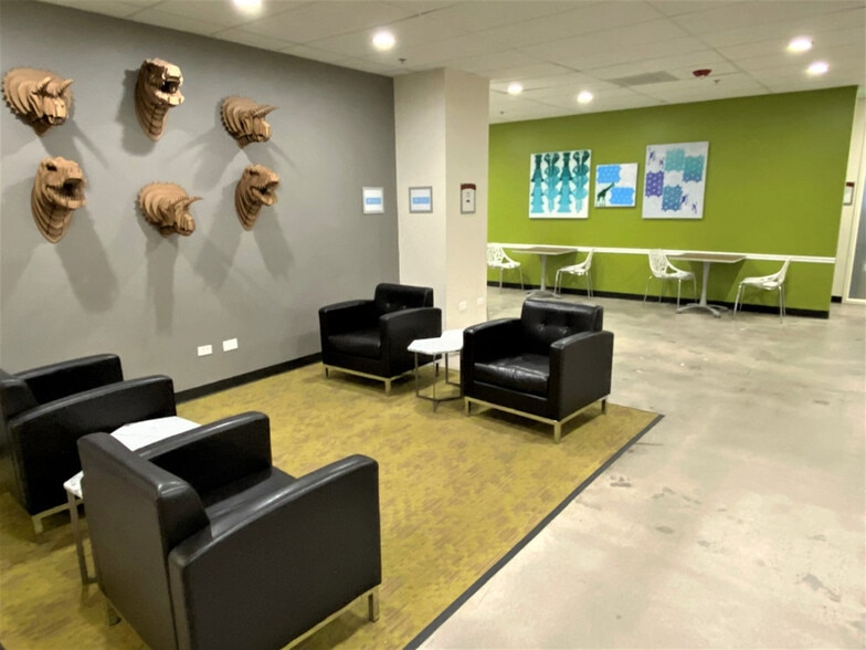 More Photos Of 2821 S Parker Rd, Aurora Office For Lease