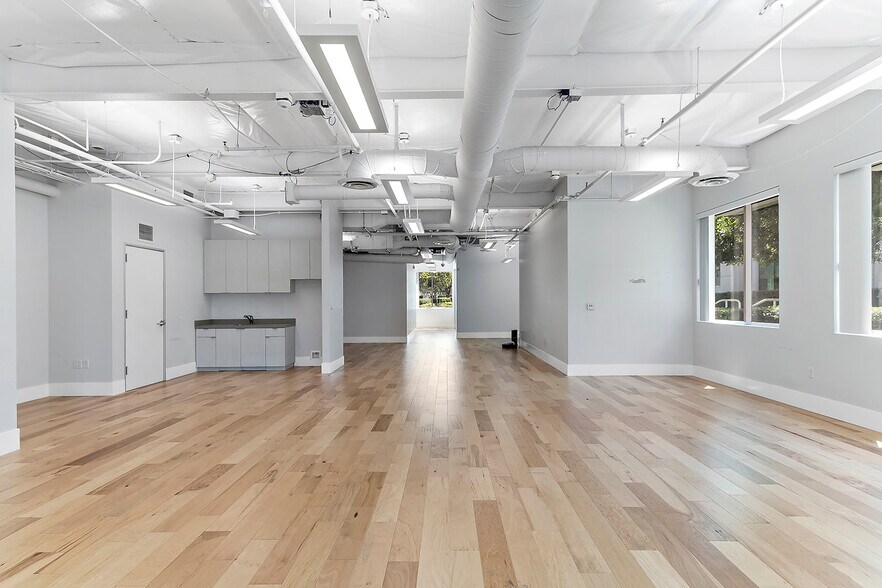 More Photos Of 9205 Research Dr, Irvine Loft Creative Space For Sale