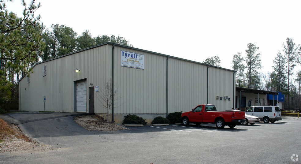 More Photos Of 7513 Us Highway 64 E, Knightdale General Retail For Lease
