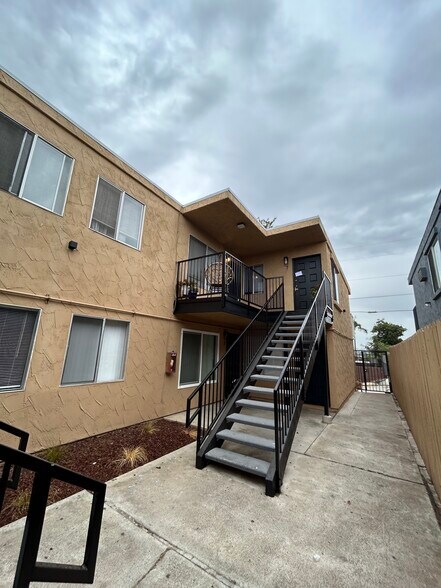 More Photos Of 2621 Highland Ave, San Diego Multifamily For Sale