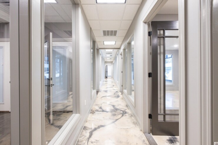 More Photos Of 303 N 13th St, Paducah Light Distribution For Sale