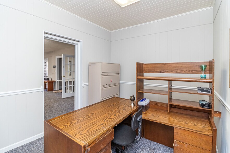 More Photos Of 1505 E Ash St, Goldsboro Office For Sale