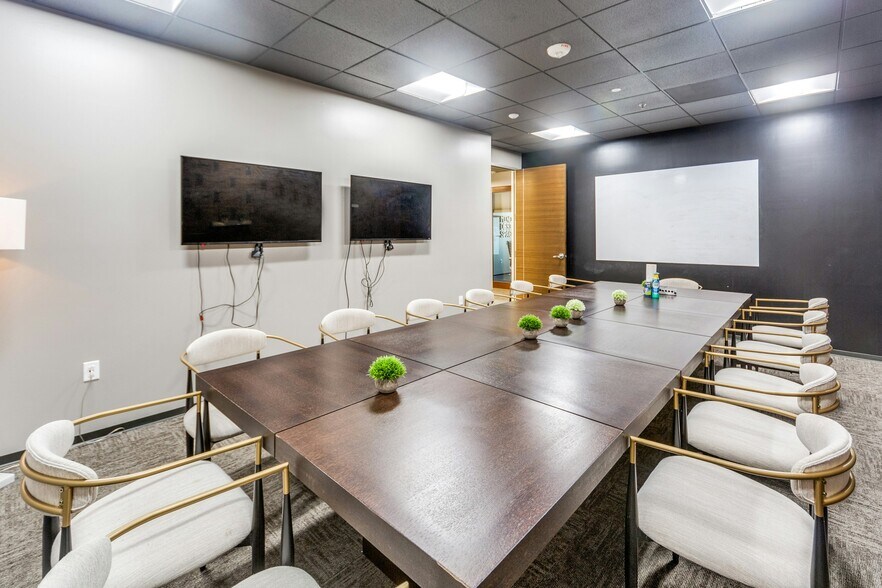 More Photos Of 77 Sugar Creek Center Blvd, Sugar Land Coworking Space