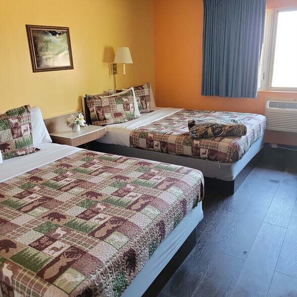 More Photos Of 35541 M107, Ontonagon Hotel For Sale