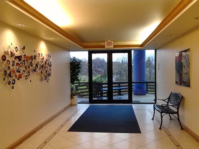 More Photos Of 600 N Bell Ave, Carnegie Unknown For Lease