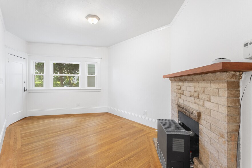 More Photos Of 123-133 Echo Ave, Oakland Apartments For Sale