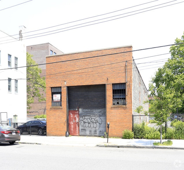 Primary Photo Of 13 S 6th Ave, Mount Vernon Warehouse For Lease