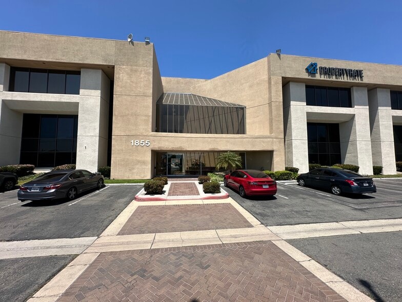More Photos Of 1855 W Katella Ave, Orange Office Residential For Lease