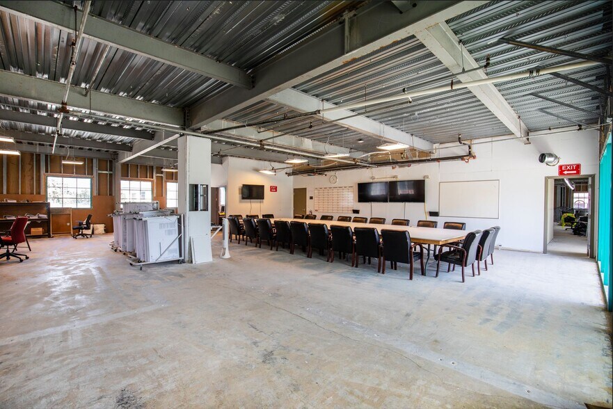 More Photos Of 490 E Palmetto Park Rd, Boca Raton Office For Sale