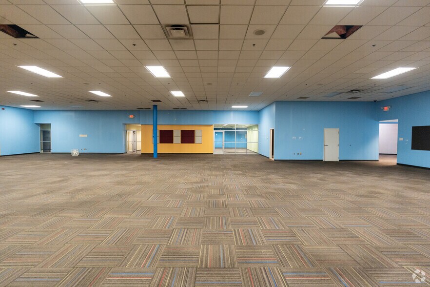 More Photos Of 1900-1974 Stone Rose Dr, Rocky Mount General Retail For Sale